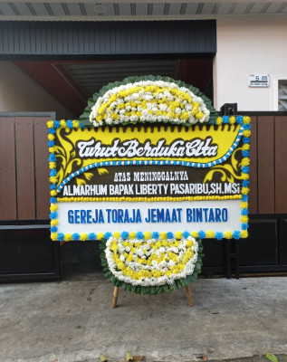 Papan Bunga Duka di Sangiang Jaya